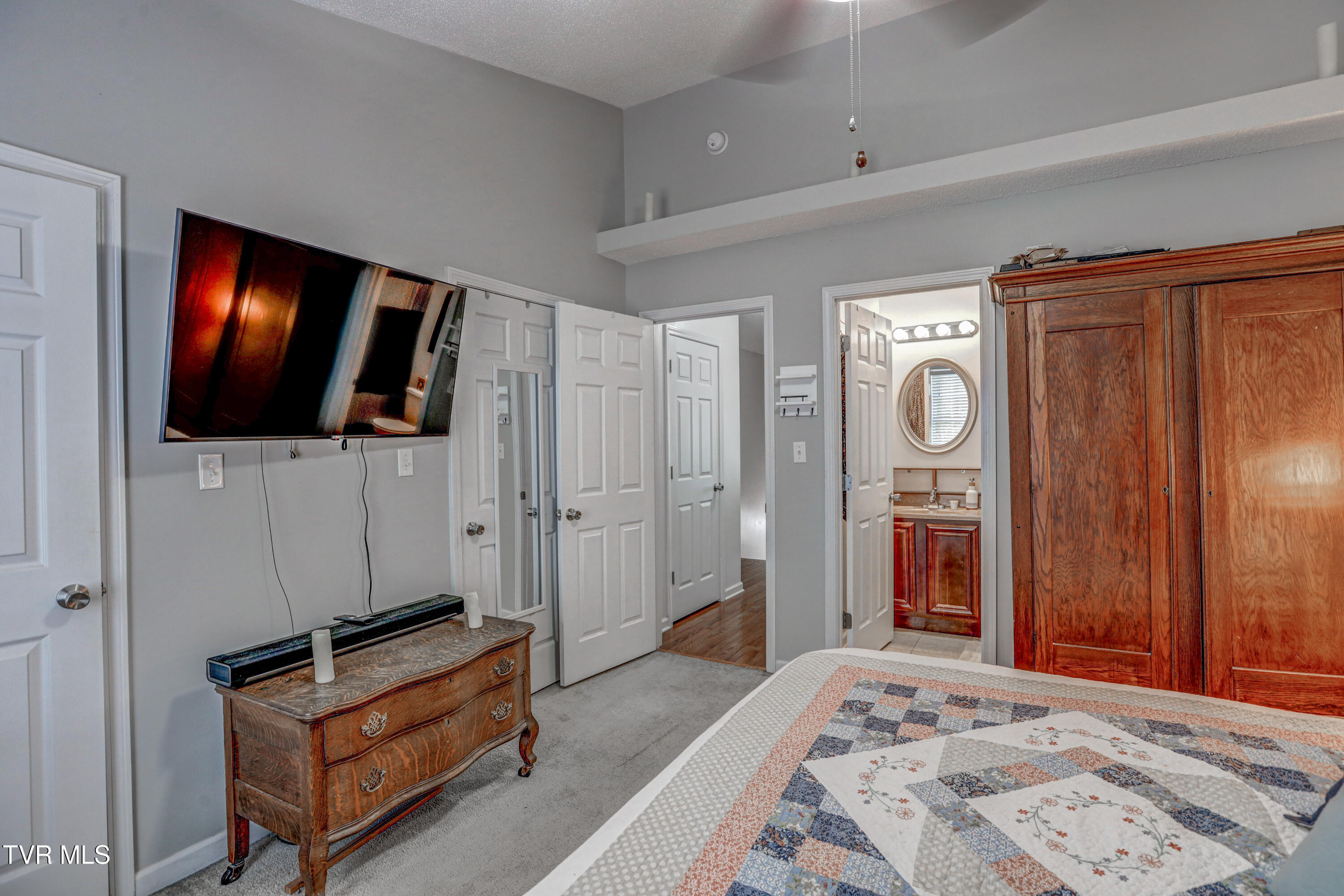 119 Amanda Lane, Unit 6 Bristol, TN 37620 - Photo 22 of 30 AV4A5281_2_3_4_5