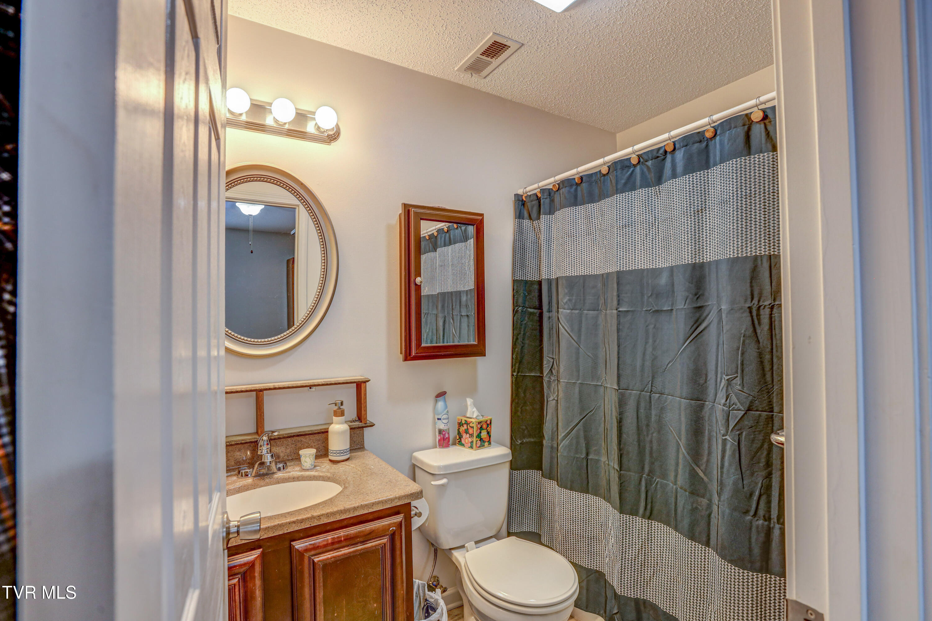 119 Amanda Lane, Unit 6 Bristol, TN 37620 - Photo 25 of 30 AV4A5296_297_298_299_300