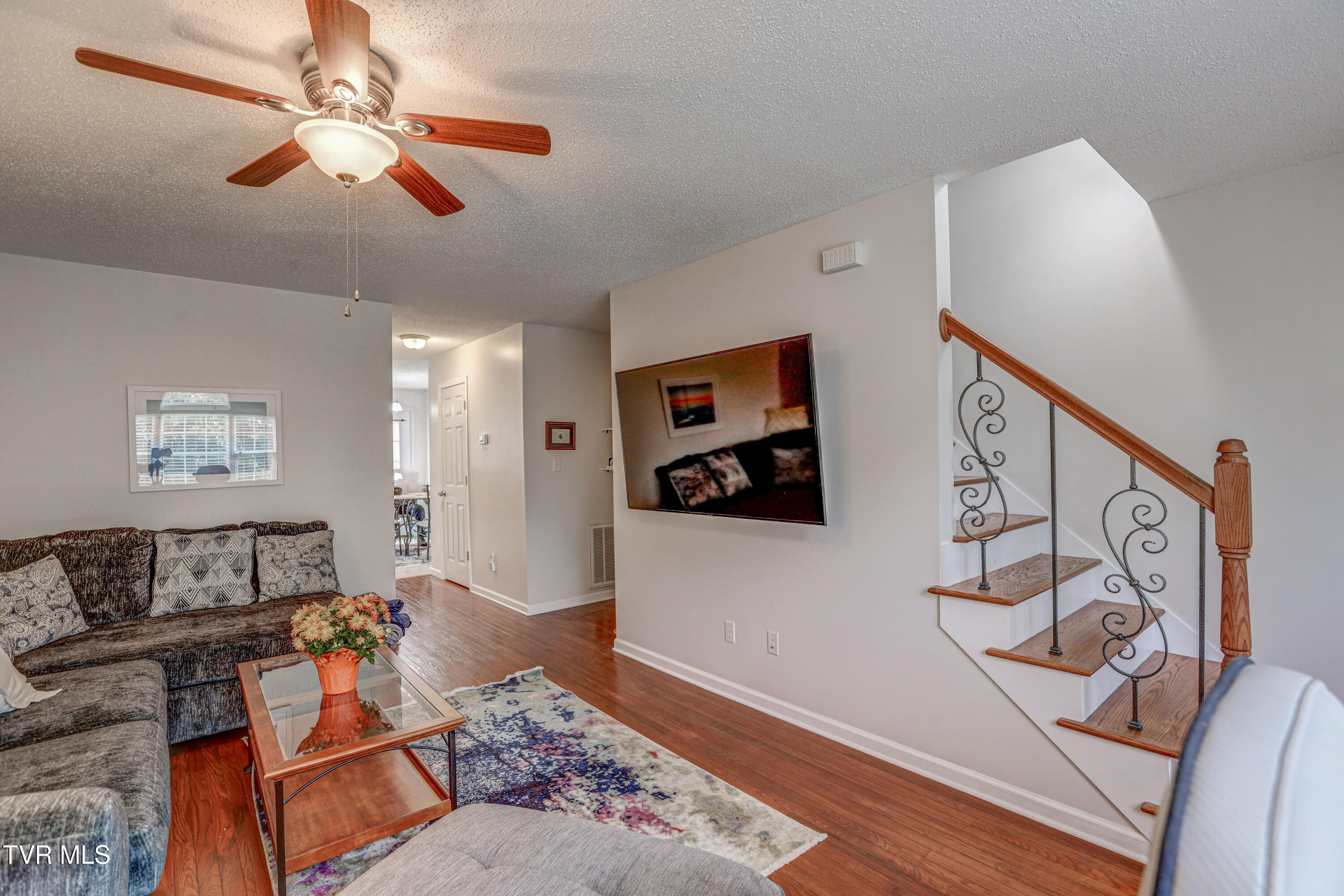 119 Amanda Lane, Unit 6 Bristol, TN 37620 - Photo 5 of 30 AV4A5186_87_88_89_90