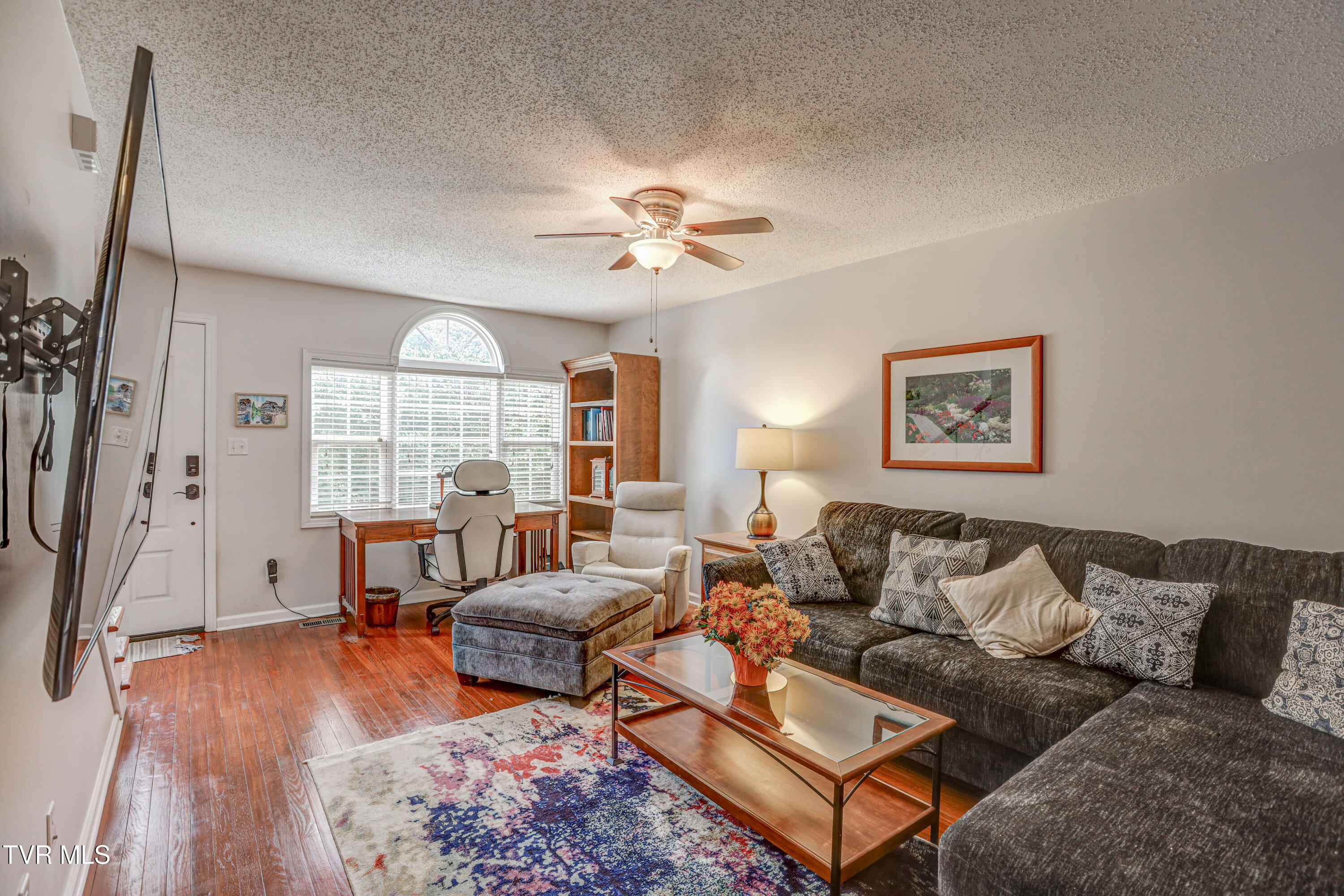 119 Amanda Lane, Unit 6 Bristol, TN 37620 - Photo 6 of 30 AV4A5191_2_3_4_5