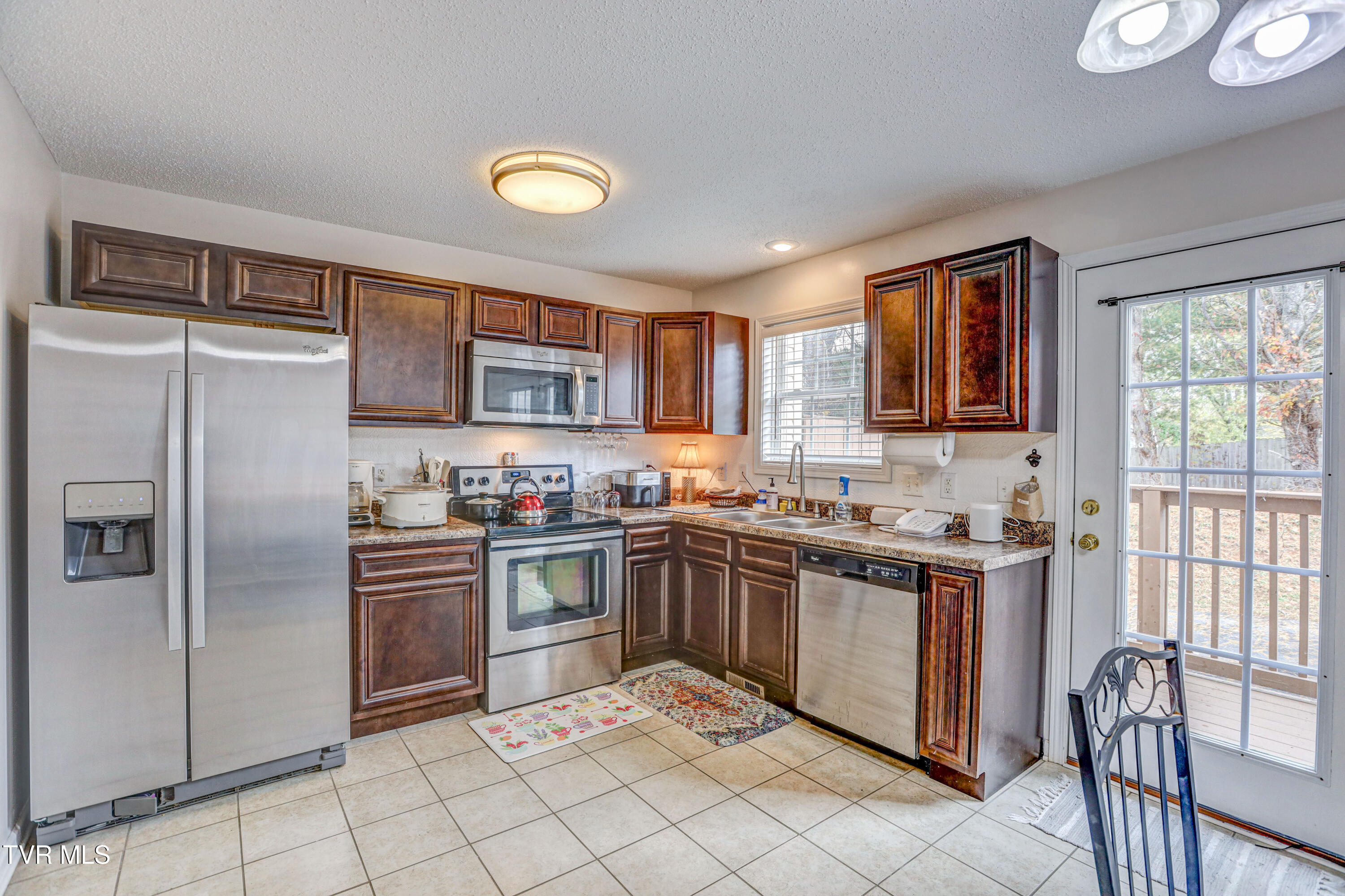 119 Amanda Lane, Unit 6 Bristol, TN 37620 - Photo 10 of 30 AV4A5211_2_3_4_5