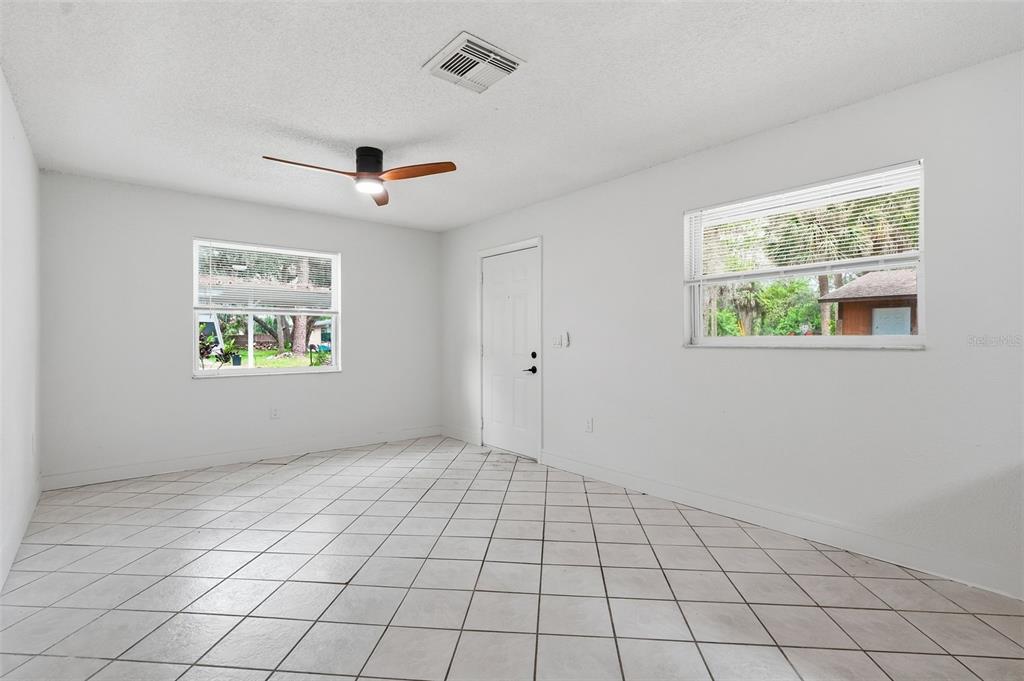 7133 Pinewood Drive New Port Richey, FL 34652 - Photo 4 of 18