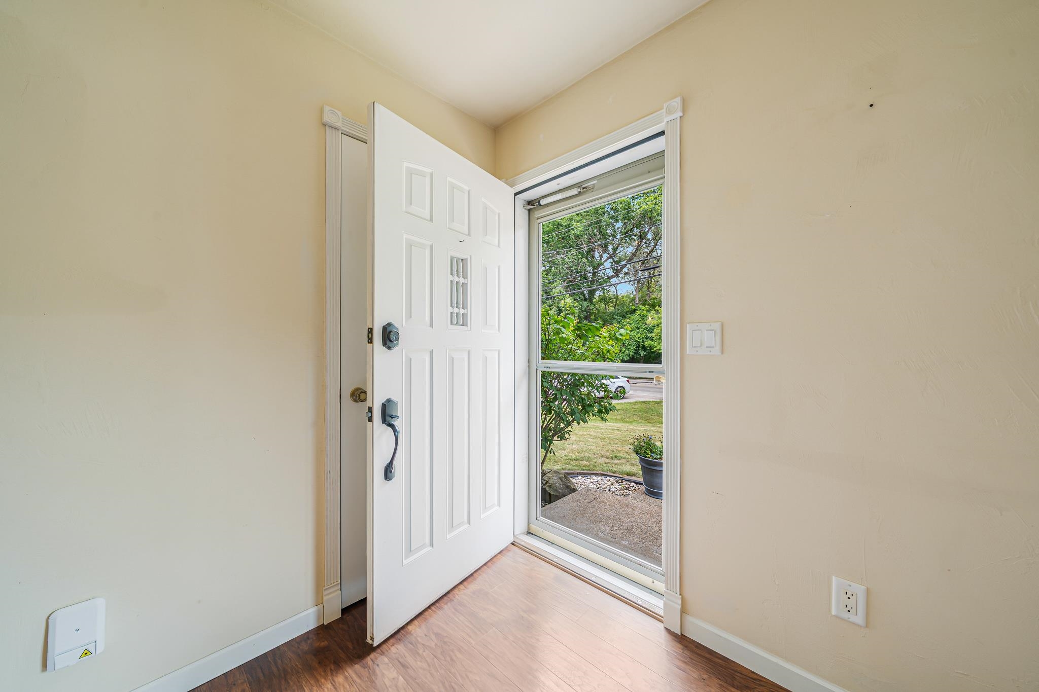 1205 Manitowoc Road Menasha, WI 54952 - Photo 5 of 37 Gallery Image 5