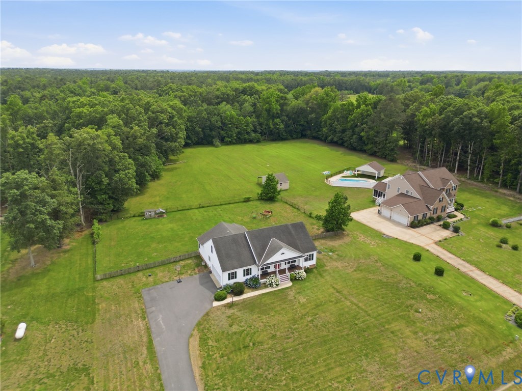 5305 Wellington Ridge Road Richmond, VA 23231 - Photo 6 of 67 Expansive property featuring two distinct residenc