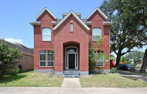 $379,900 | 1502 Beaconshire, Houston, TX 77077