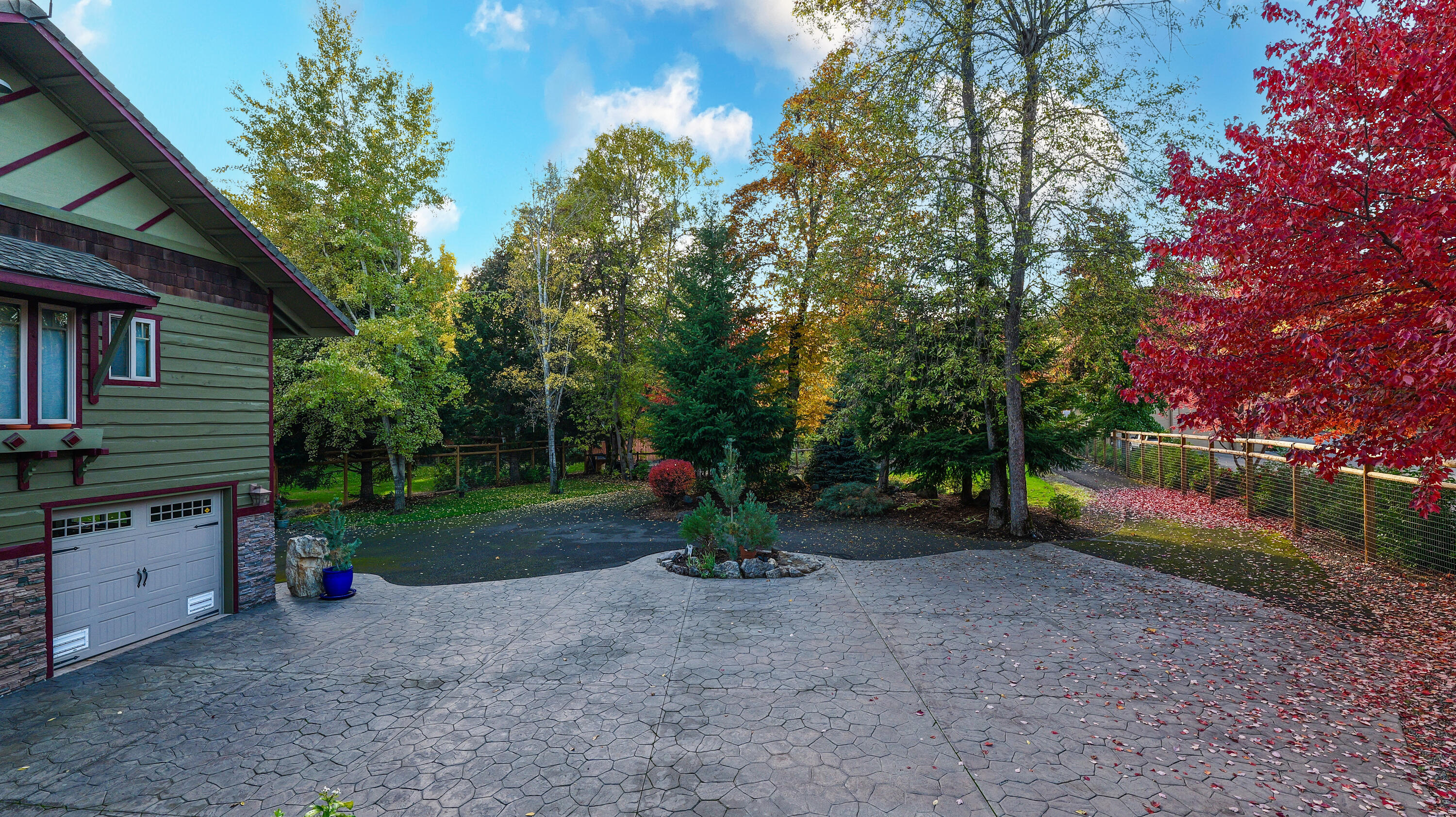 343 Rene Drive Shady Cove, OR 97539 - Photo 147 of 152 343 Rene Fall (40)