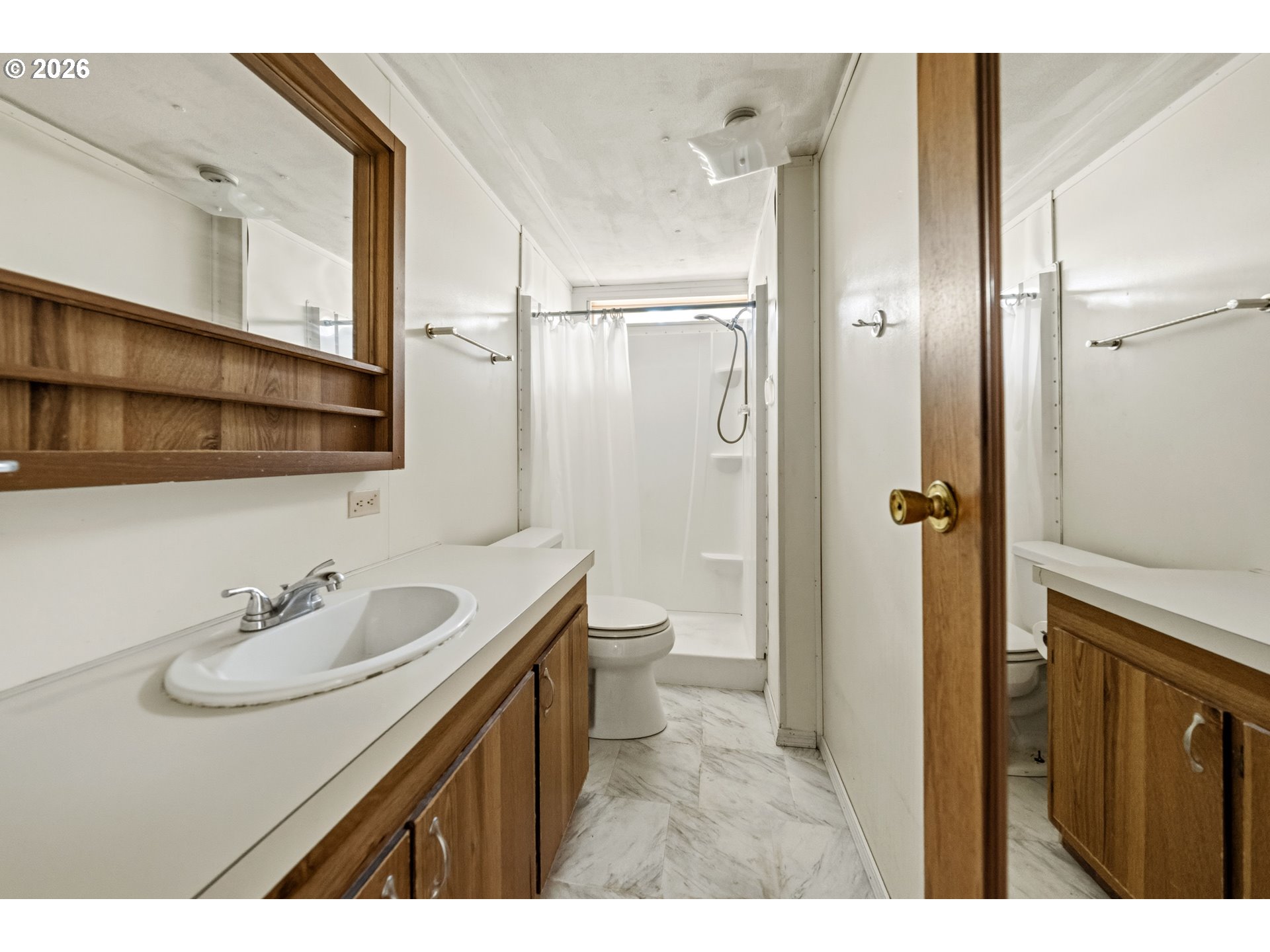 2263 Canyonville-Riddle Road Riddle, OR 97469 - Photo 21 of 47 Bathroom