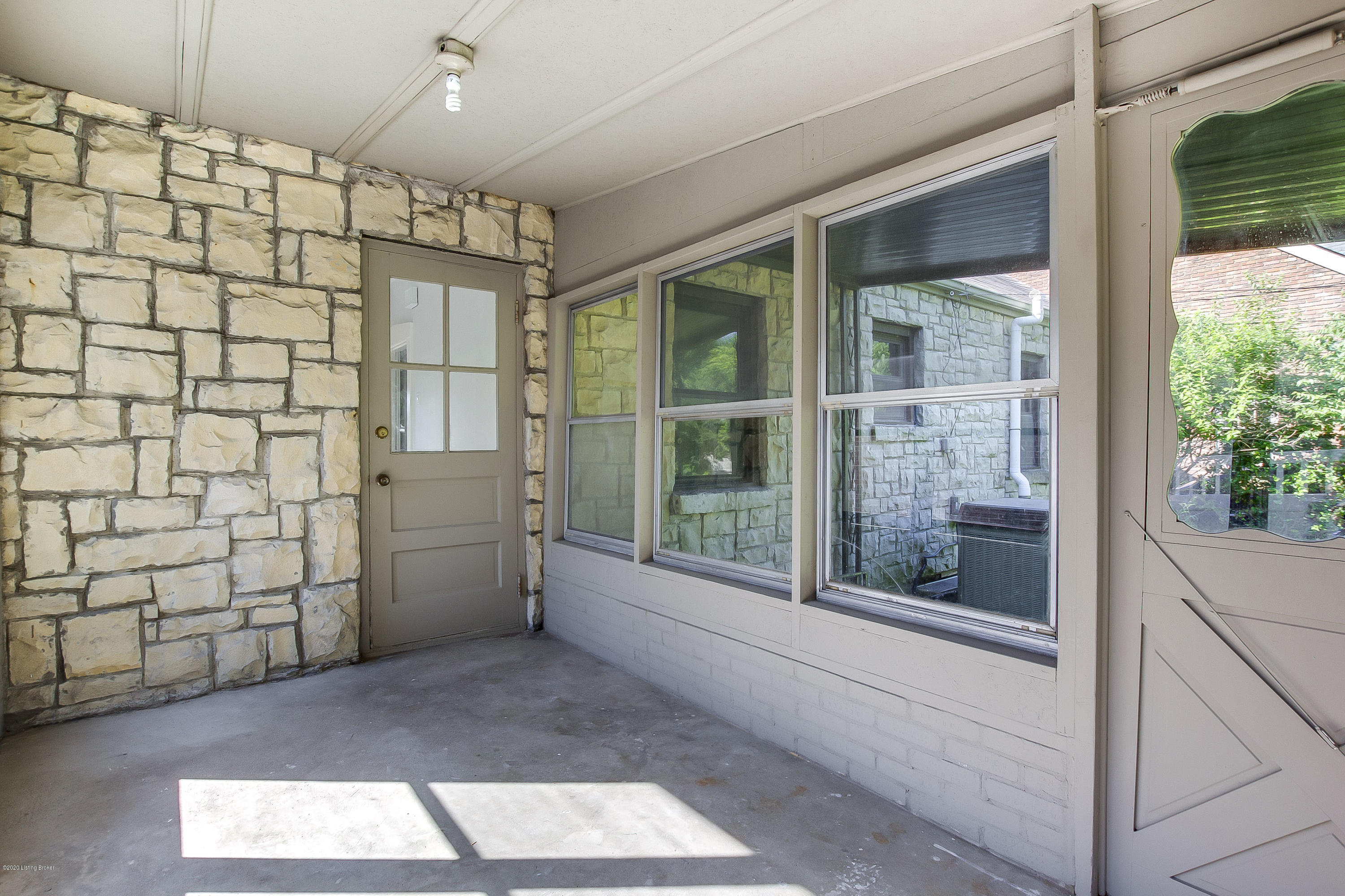 2321 Manchester Road Louisville, KY 40205 - Photo 55 of 64 2321_ManchesterRoad_40205_552