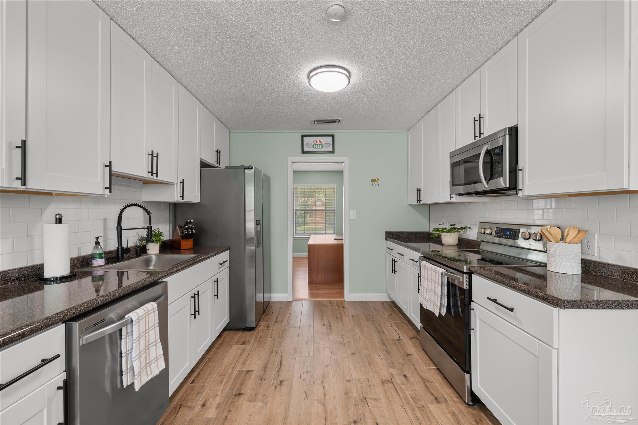 7351 Chesterfield Road Pensacola, FL 32506 - Photo 7 of 25