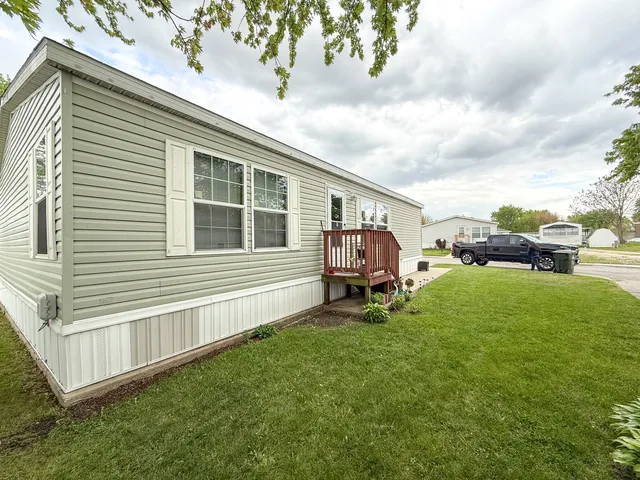 $60,000 | 54 Bernina Court, Lynwood, IL 60411