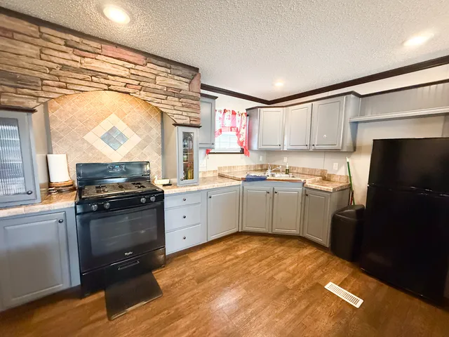 $60,000 | 54 Bernina Court, Lynwood, IL 60411