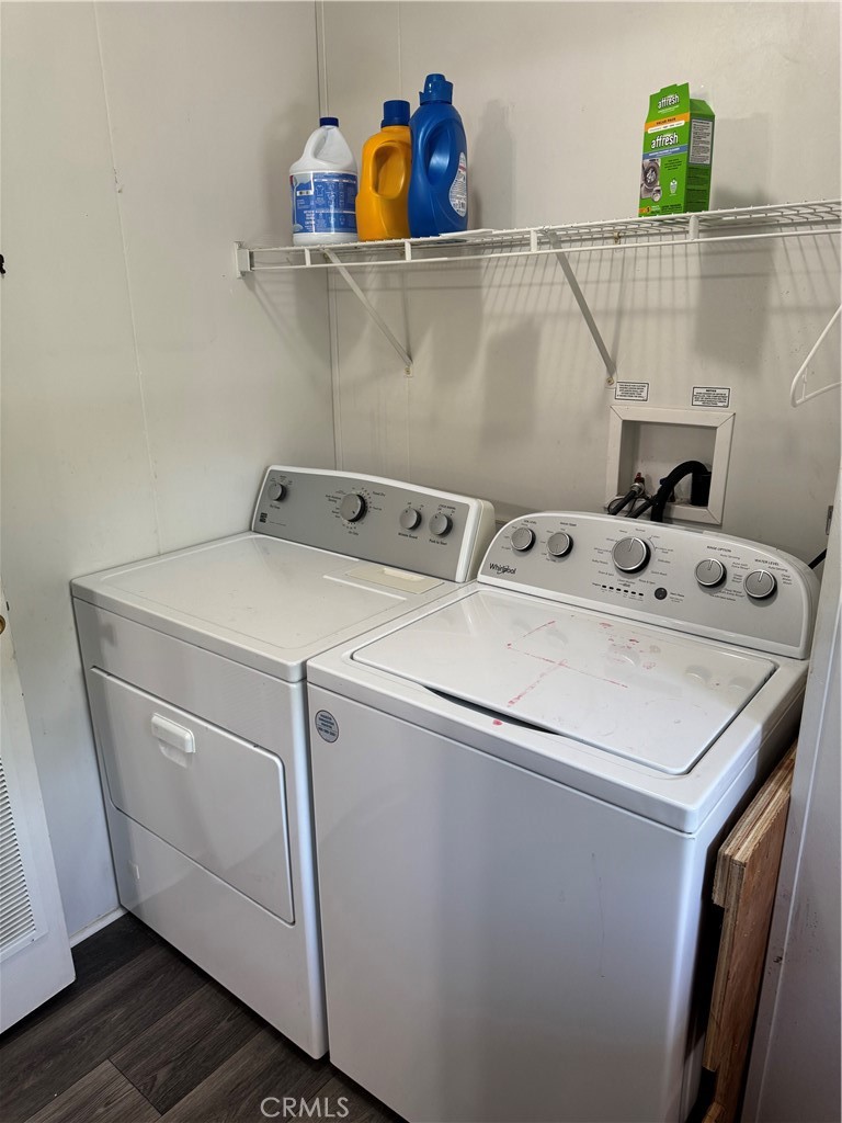 39 Spruce Via Anaheim, CA 92801 - Photo 9 of 10 a utility room with dryer and washer