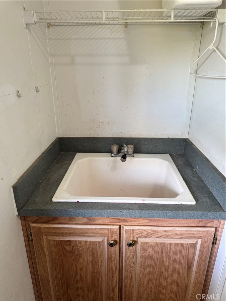 39 Spruce Via Anaheim, CA 92801 - Photo 10 of 10 a close view of bathroom sink