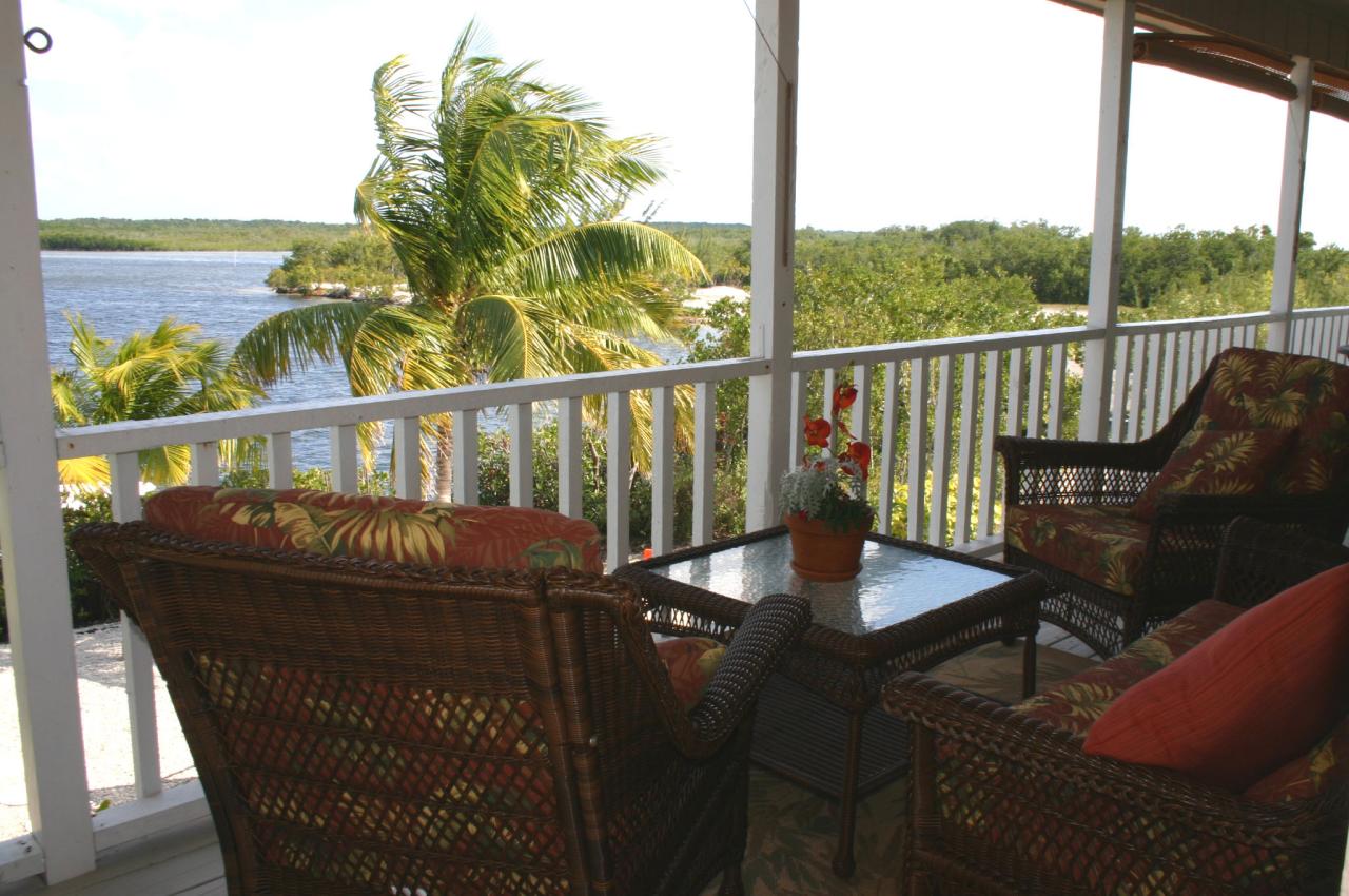 116 La Paloma Road Key Largo, FL 33037 - Photo 2 of 11 upper deck