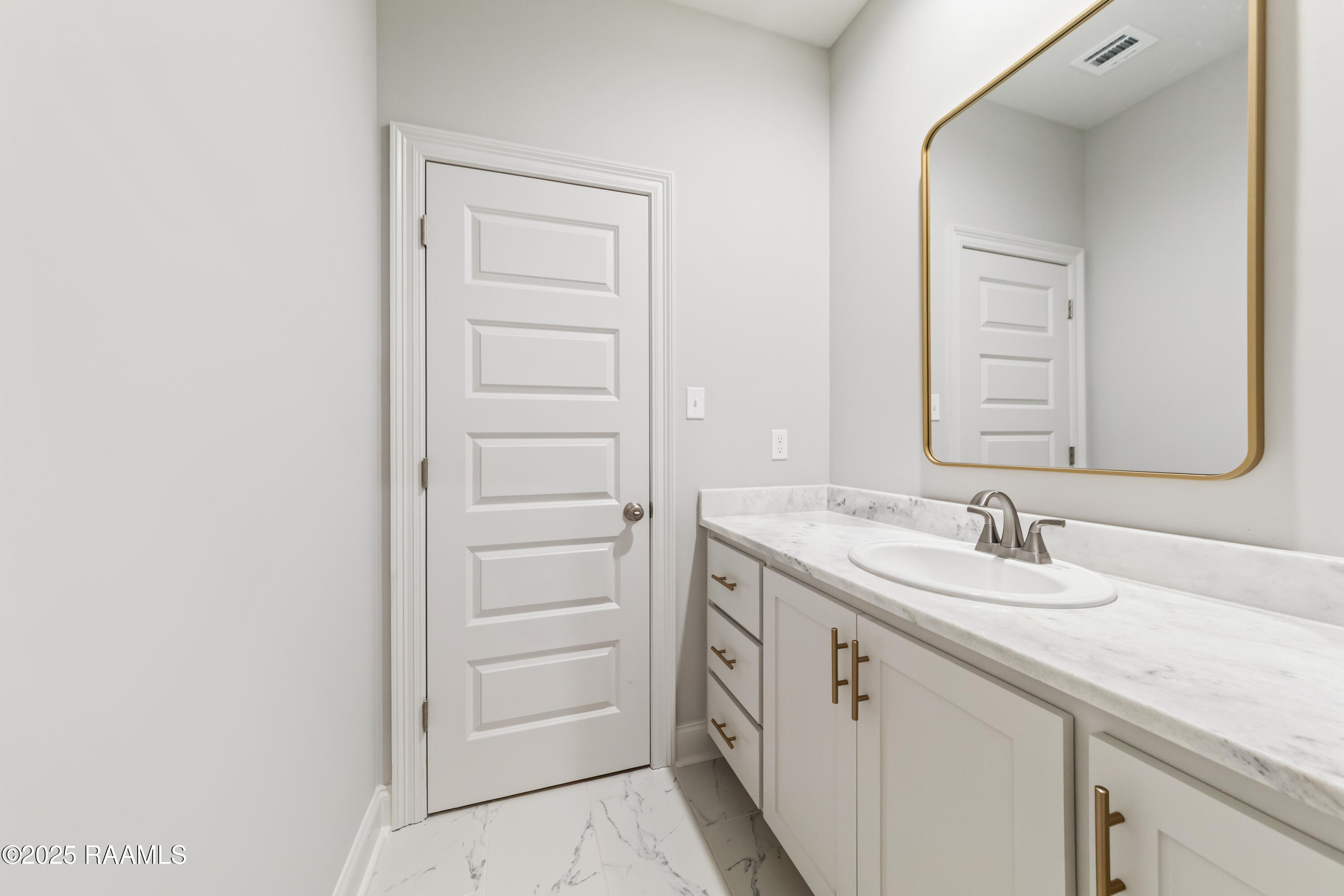 309 Gun Runner Drive Lafayette, LA 70507 - Photo 15 of 17 309 Gun Runner-83