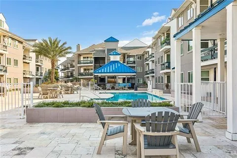 $298,000 | 420 Metairie-Hammond Highway, Unit 102, Metairie, LA 70005