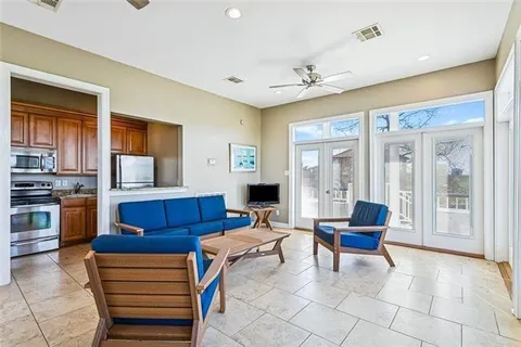 $298,000 | 420 Metairie-Hammond Highway, Unit 102, Metairie, LA 70005