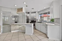 $298,000 | 420 Metairie-Hammond Highway, Unit 102, Metairie, LA 70005