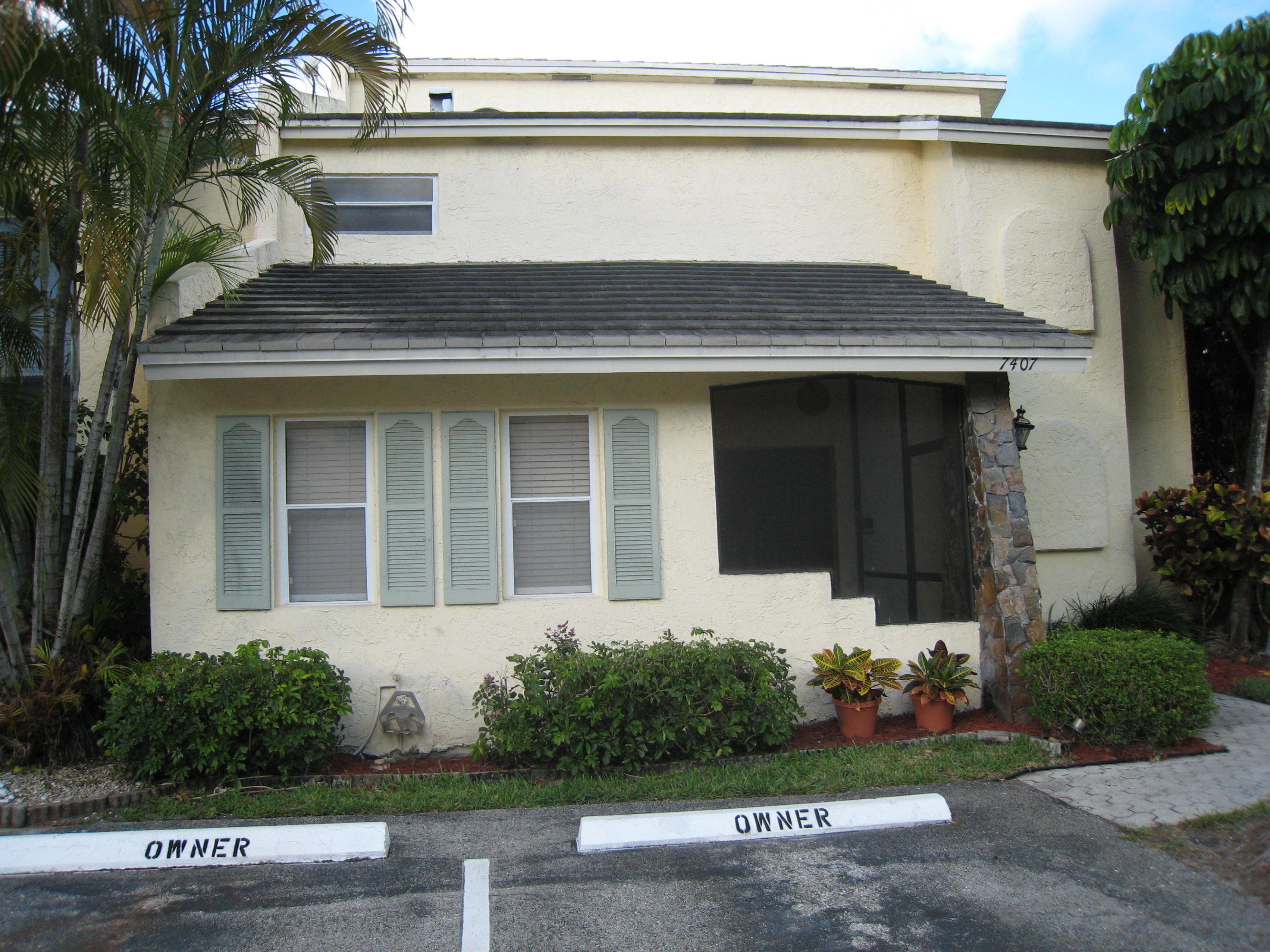 7407 Champagne Place Boca Raton, FL 33433 - Photo 1 of 13 FRONT ENTRY