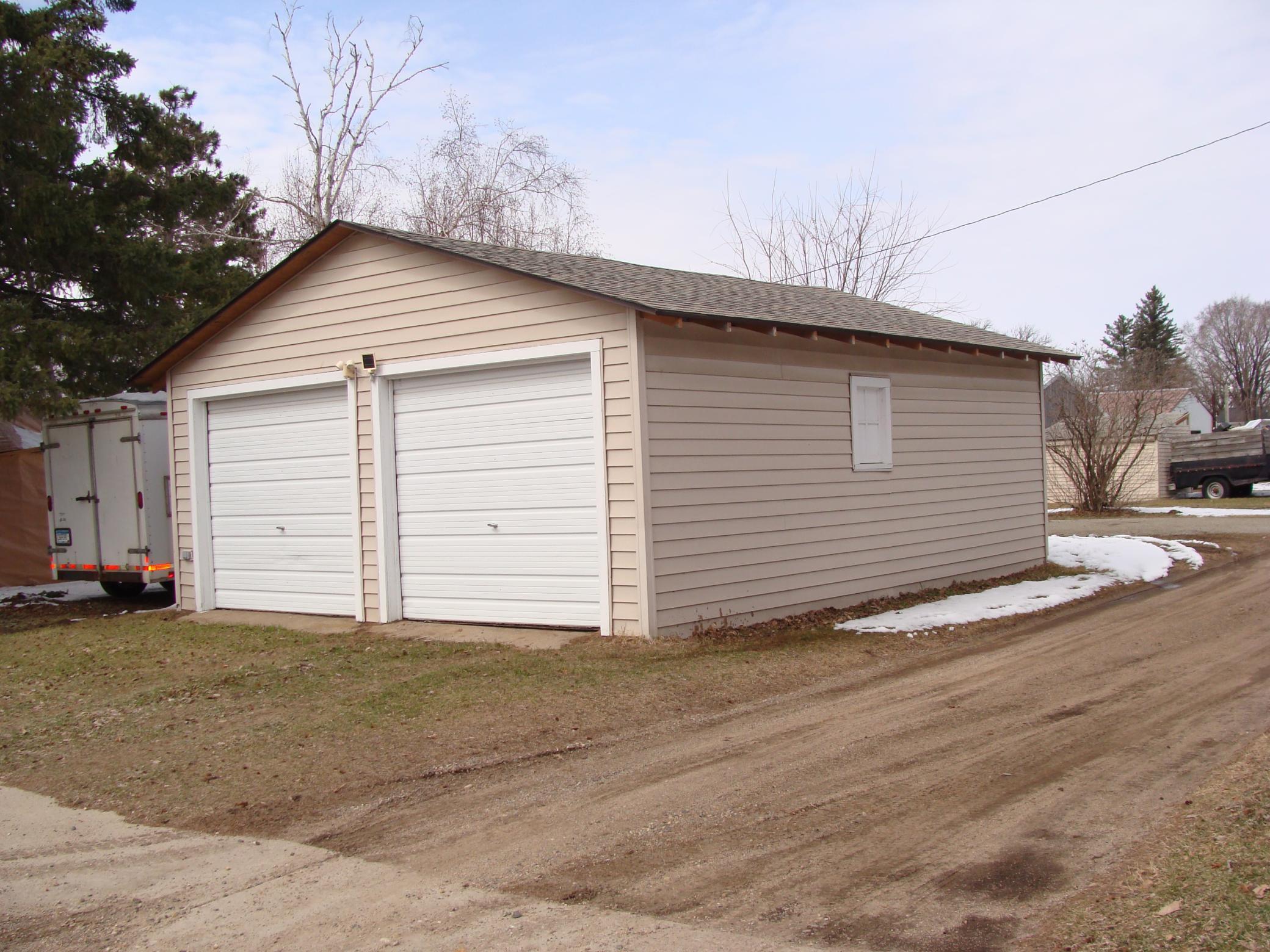 621 Wisconsin Avenue Southwest Staples, MN 56479 - Photo 2 of 38