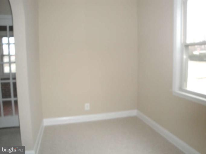 9702 Harford Road Baltimore, MD 21234 - Photo 13 of 17 a small space with a window