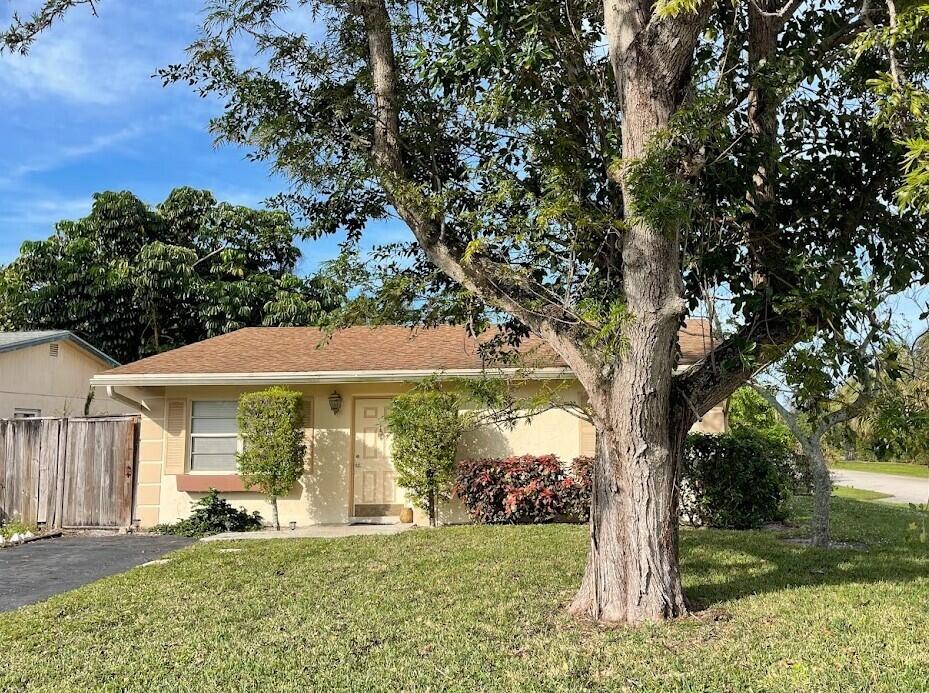 1001 Comanche Street Jupiter, FL 33458 - Photo 2 of 35 1001 Comanche St