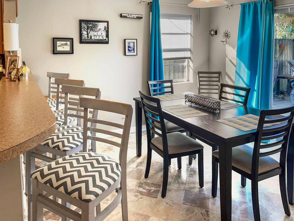 1001 Comanche Street Jupiter, FL 33458 - Photo 6 of 35 Dining Area