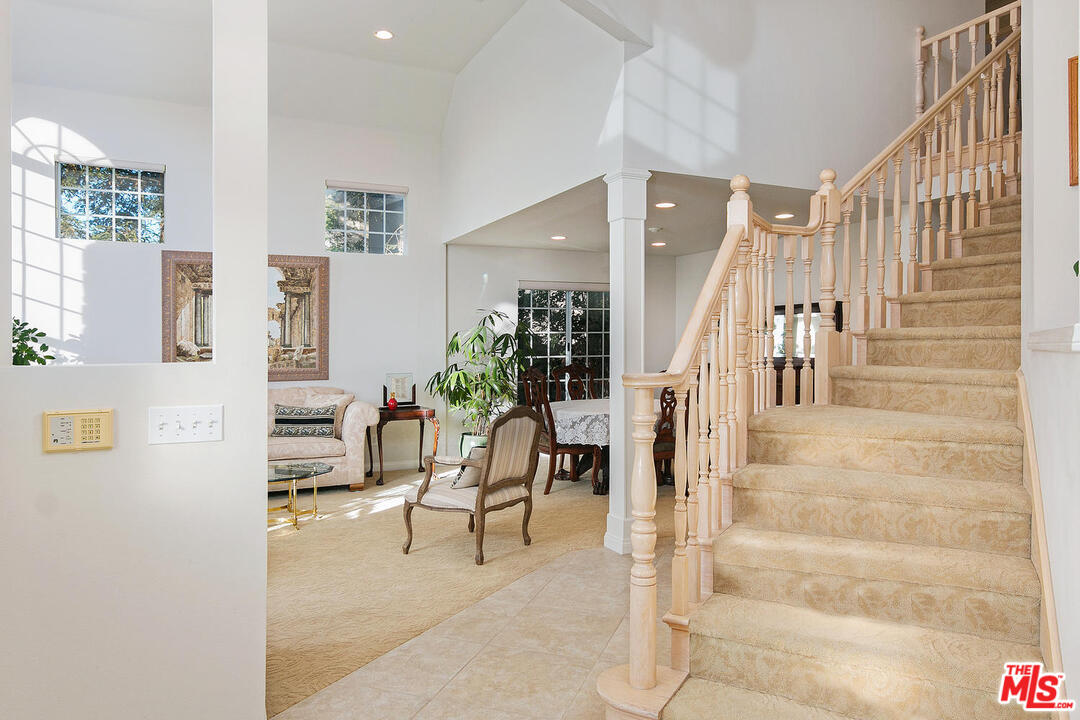 618 Sinaloa Road Simi Valley, CA 93065 - Photo 6 of 41 Gallery Image 6