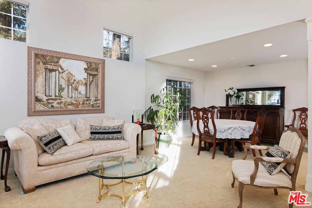 618 Sinaloa Road Simi Valley, CA 93065 - Photo 9 of 41 Gallery Image 9