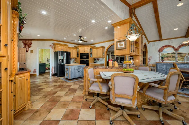 $1,299,900 | 122 Creekside Lane, Woodbury, TN 37190