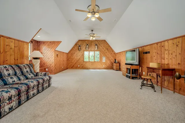 $1,299,900 | 122 Creekside Lane, Woodbury, TN 37190