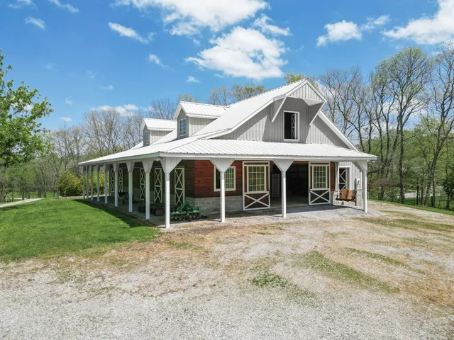 $1,299,900 | 122 Creekside Lane, Woodbury, TN 37190