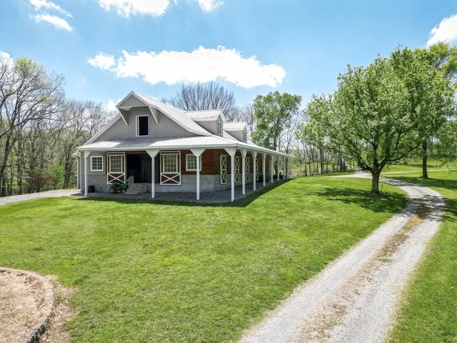 $1,299,900 | 122 Creekside Lane, Woodbury, TN 37190