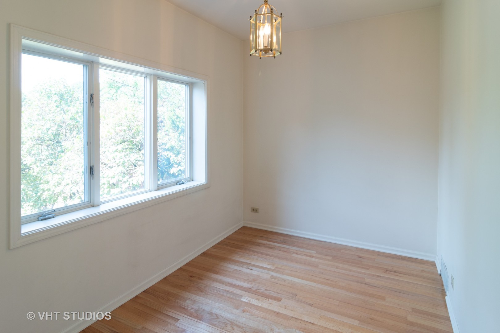 361 Olmsted Road Riverside, IL 60546 - Photo 11 of 16