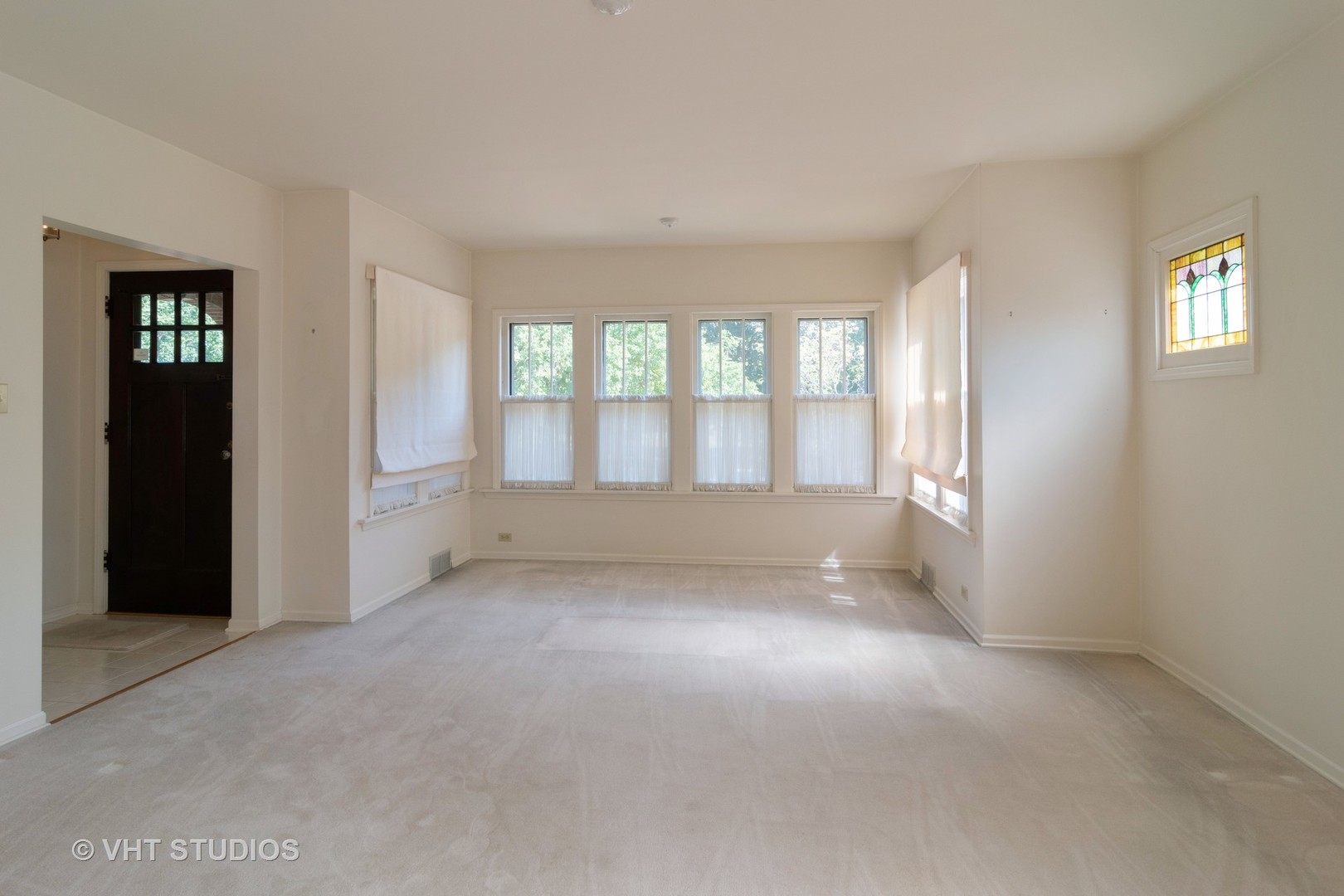 361 Olmsted Road Riverside, IL 60546 - Photo 4 of 16