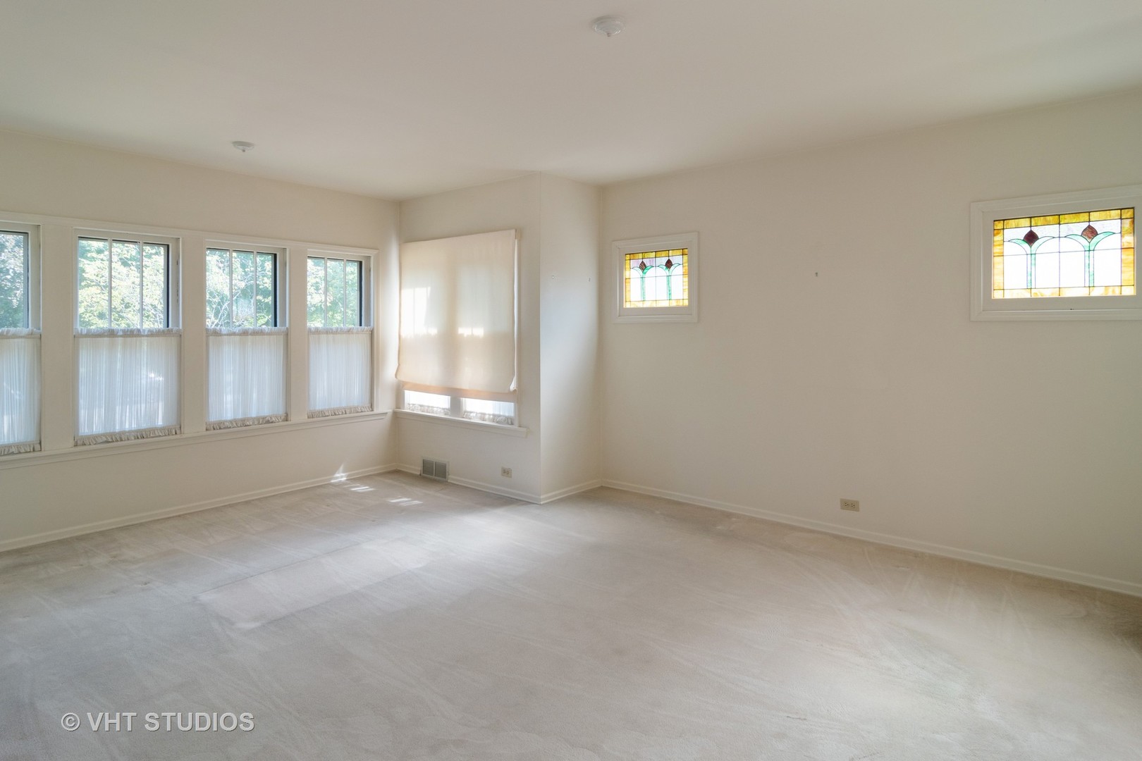 361 Olmsted Road Riverside, IL 60546 - Photo 5 of 16