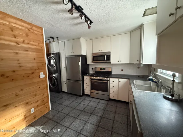 $3,500 | 29 North Drive, West Hurley, NY 12491