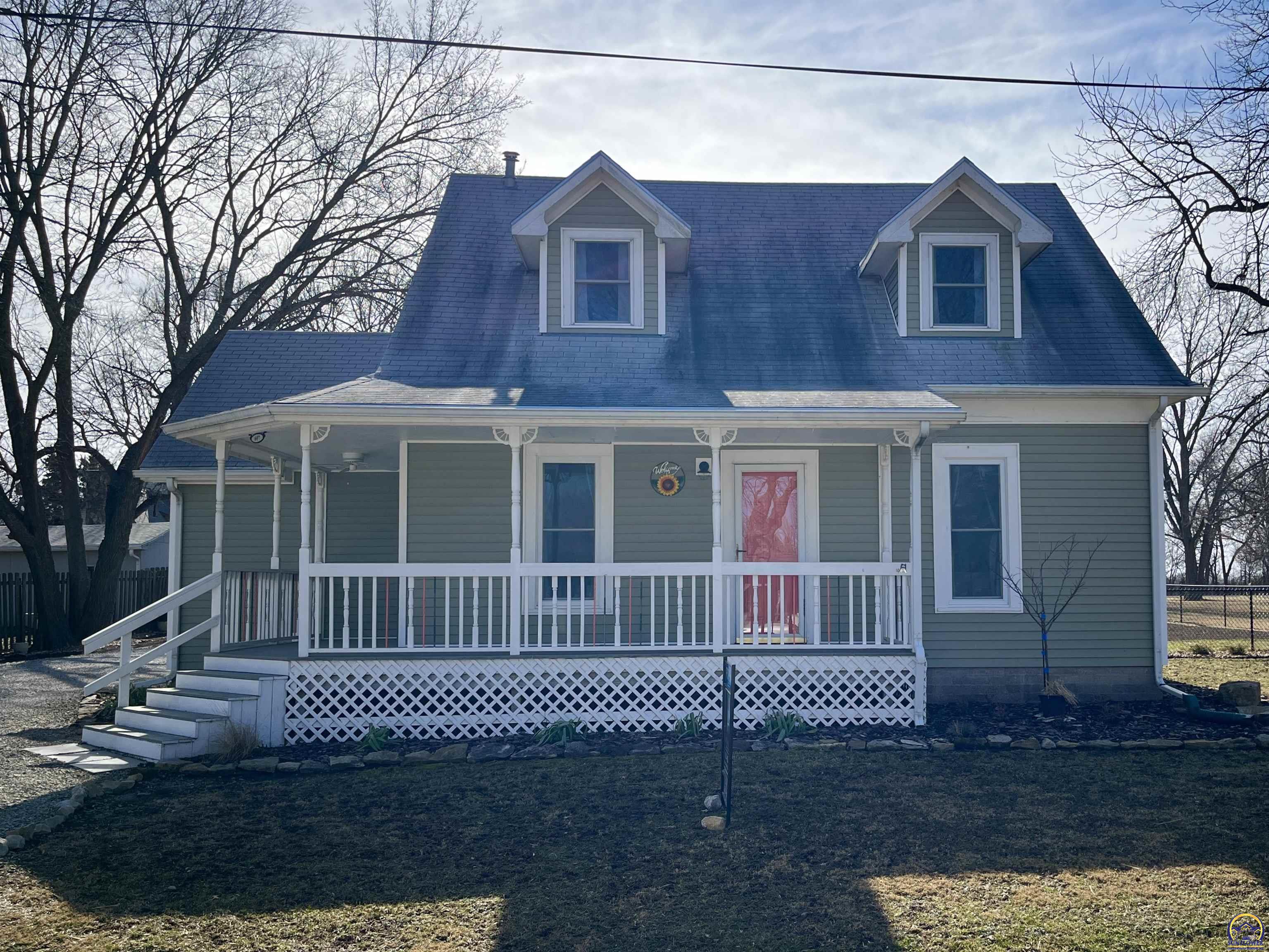 607 Kansas Street Burlington, KS 66839 - Photo 2 of 29