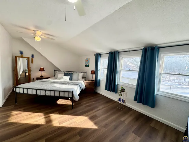 $199,500 | 607 Kansas Street, Burlington, KS 66839