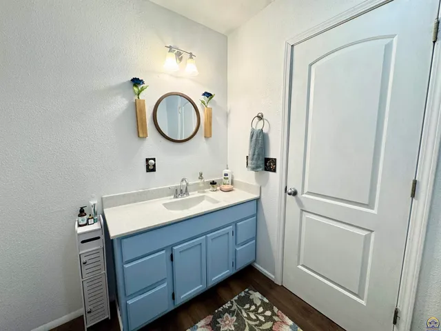 $199,500 | 607 Kansas Street, Burlington, KS 66839