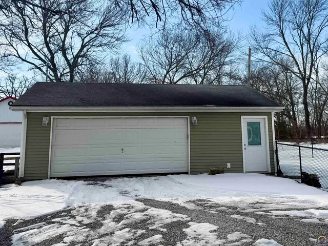 $199,500 | 607 Kansas Street, Burlington, KS 66839