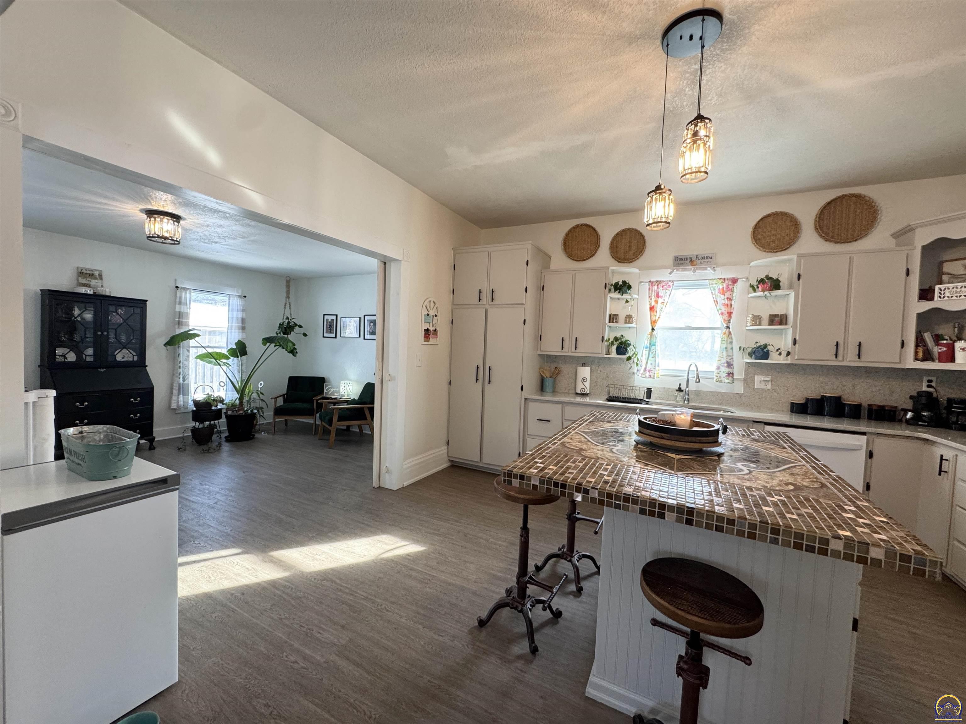 607 Kansas Street Burlington, KS 66839 - Photo 9 of 29