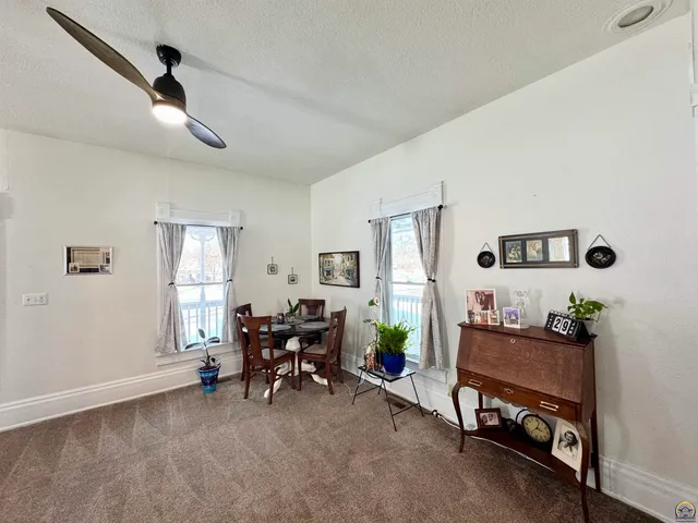 $199,500 | 607 Kansas Street, Burlington, KS 66839