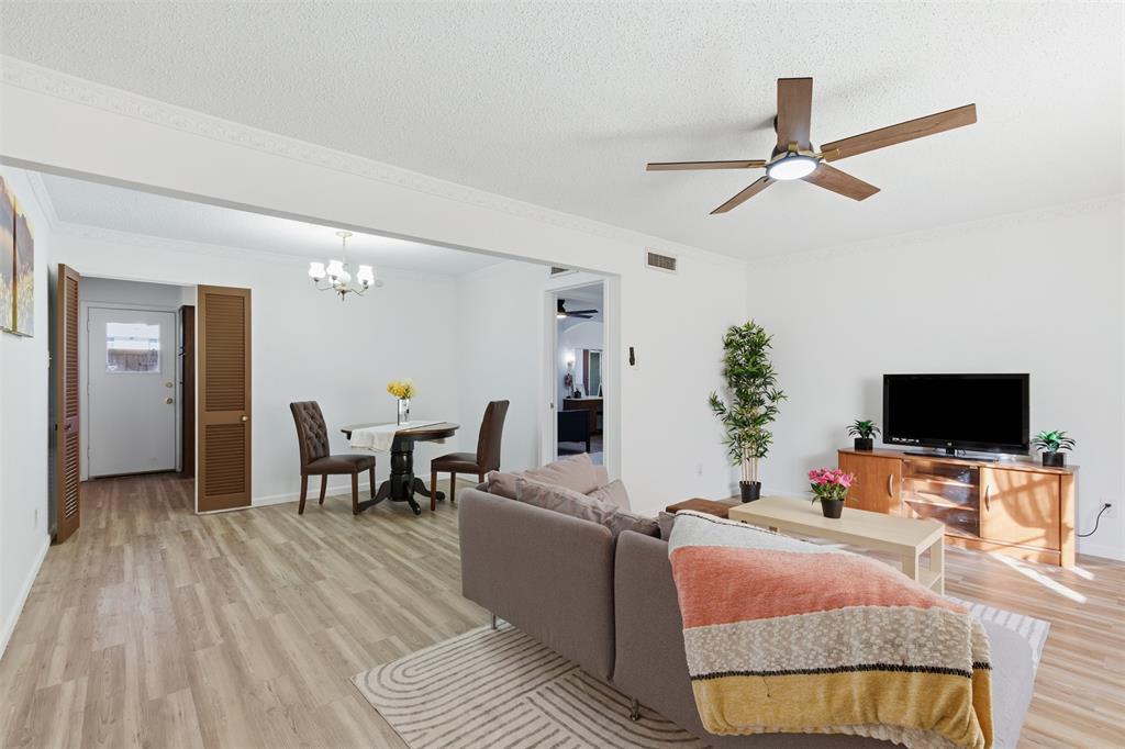 5817 Sandhurst Lane, Unit B Dallas, TX 75206 - Photo 13 of 27