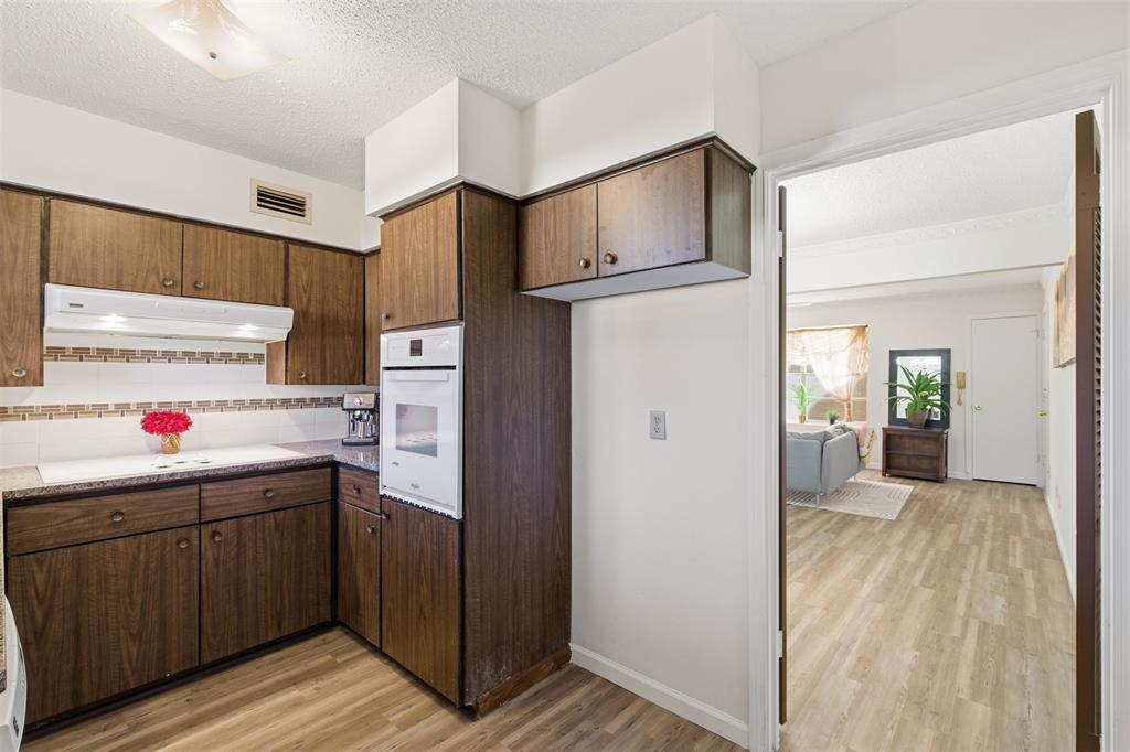 5817 Sandhurst Lane, Unit B Dallas, TX 75206 - Photo 18 of 27