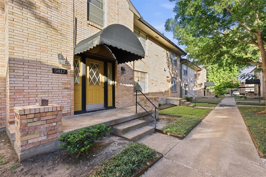 5817 Sandhurst Lane, Unit B Dallas, TX 75206 - Photo 3 of 27