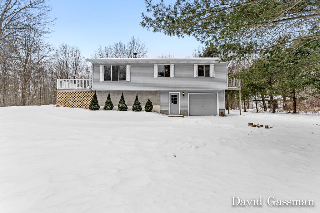 4765 Anderson Road Muskegon, MI 49445 - Photo 1 of 37 4765Anderson01Lores