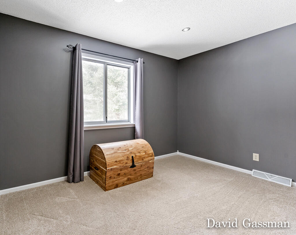 4765 Anderson Road Muskegon, MI 49445 - Photo 15 of 37 4765Anderson18Lores