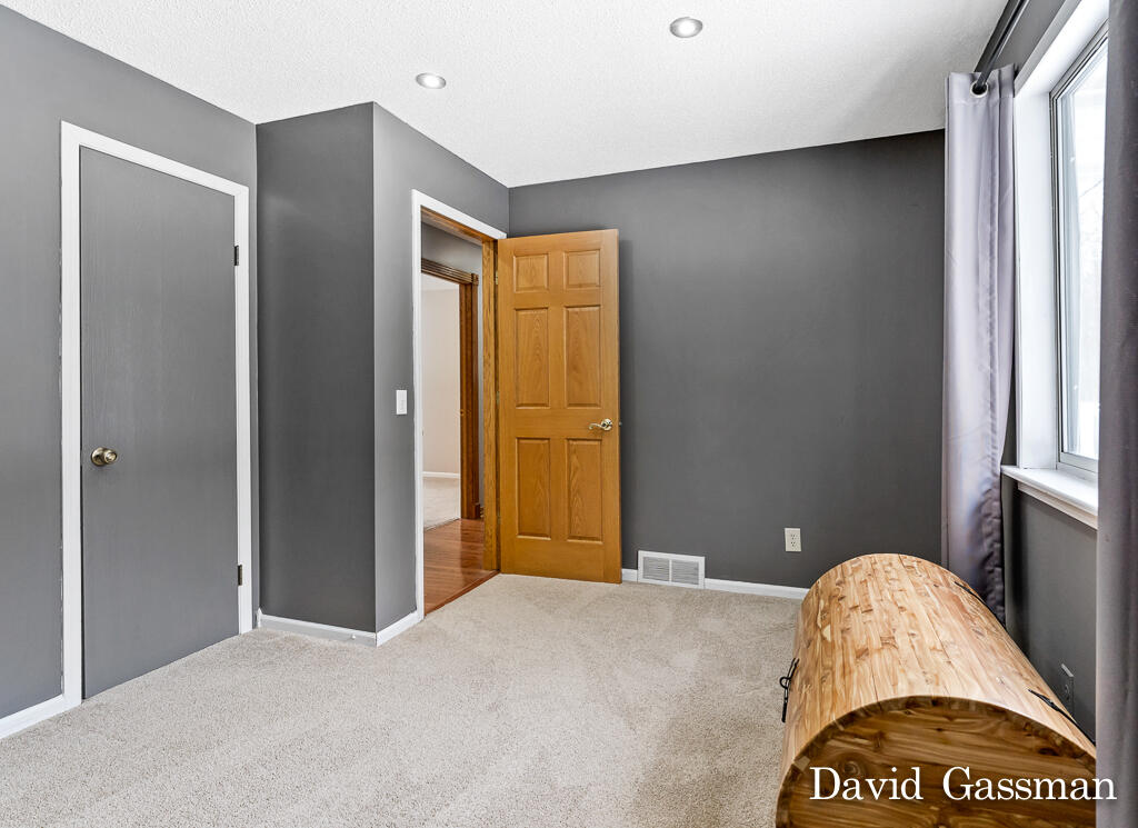 4765 Anderson Road Muskegon, MI 49445 - Photo 16 of 37 4765Anderson19Lores