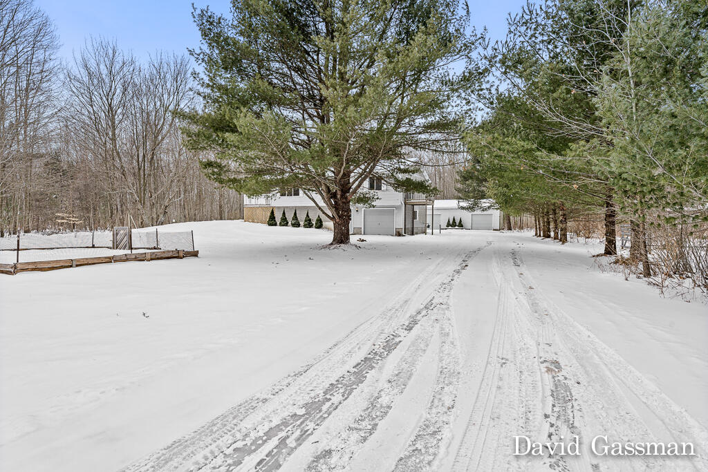 4765 Anderson Road Muskegon, MI 49445 - Photo 2 of 37 4765Anderson02Lores